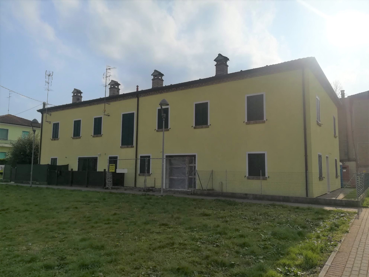  ferrara vendita quart: monestirolo area-casa