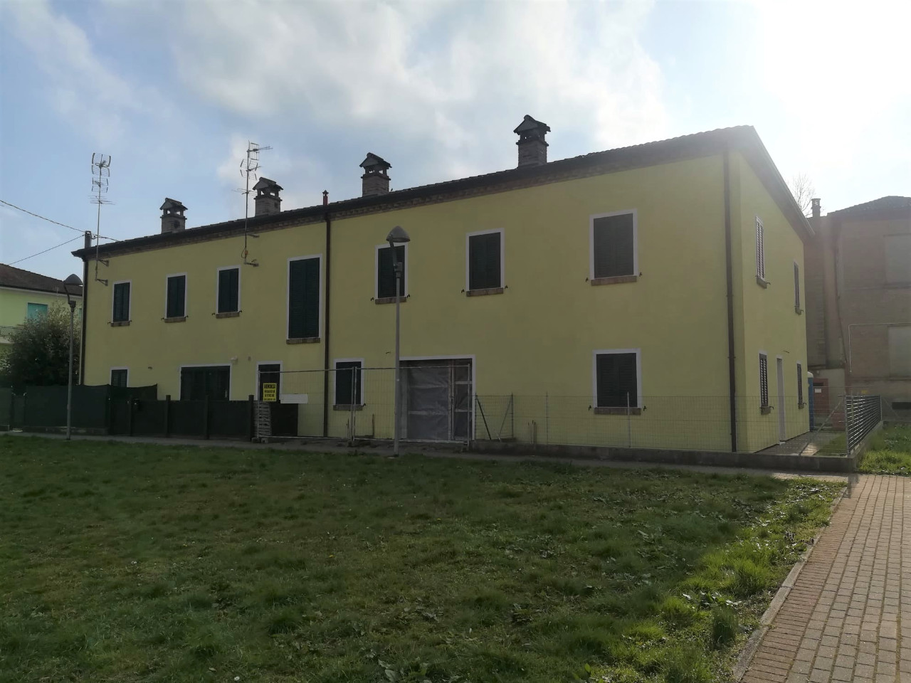 Villa Affiancata - Schiera FERRARA vendita  Monestirolo  AREA CASA