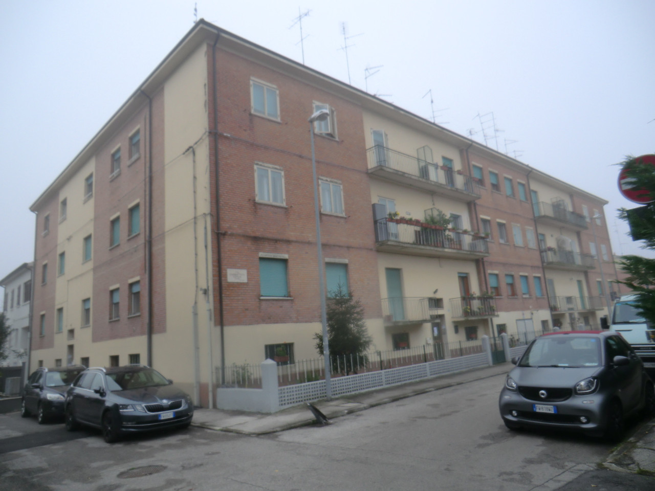  ferrara vendita quart: via bologna living studio immobiliare