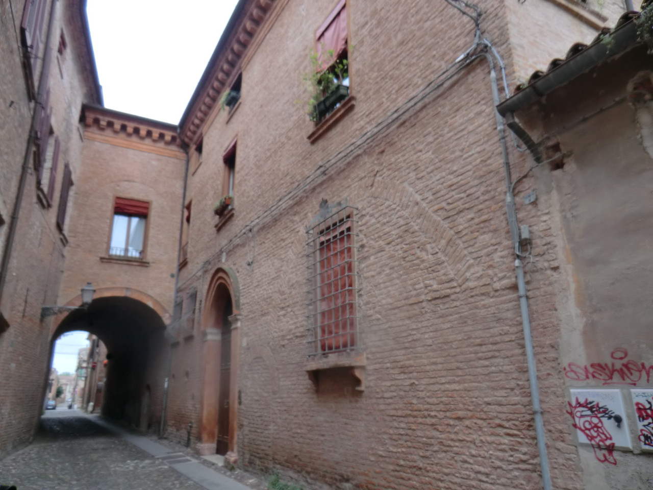  ferrara vendita quart: centro storico living studio immobiliare