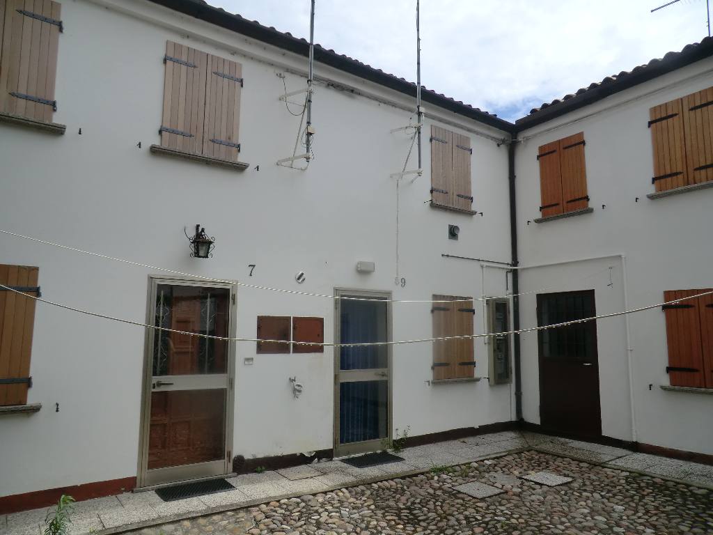  ferrara vendita quart: francolino living studio immobiliare