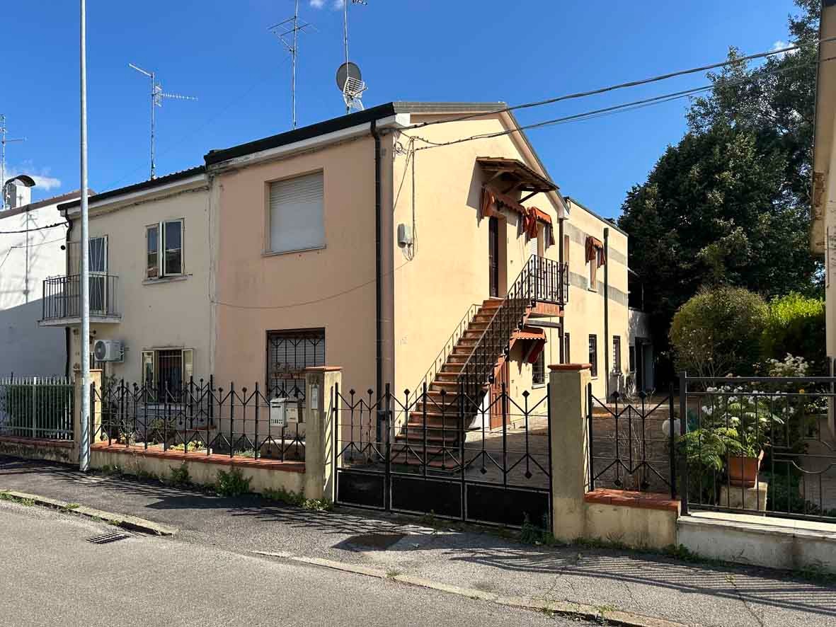 Edificio/palazzo in vendita Ferrara Zona Via Frutteti