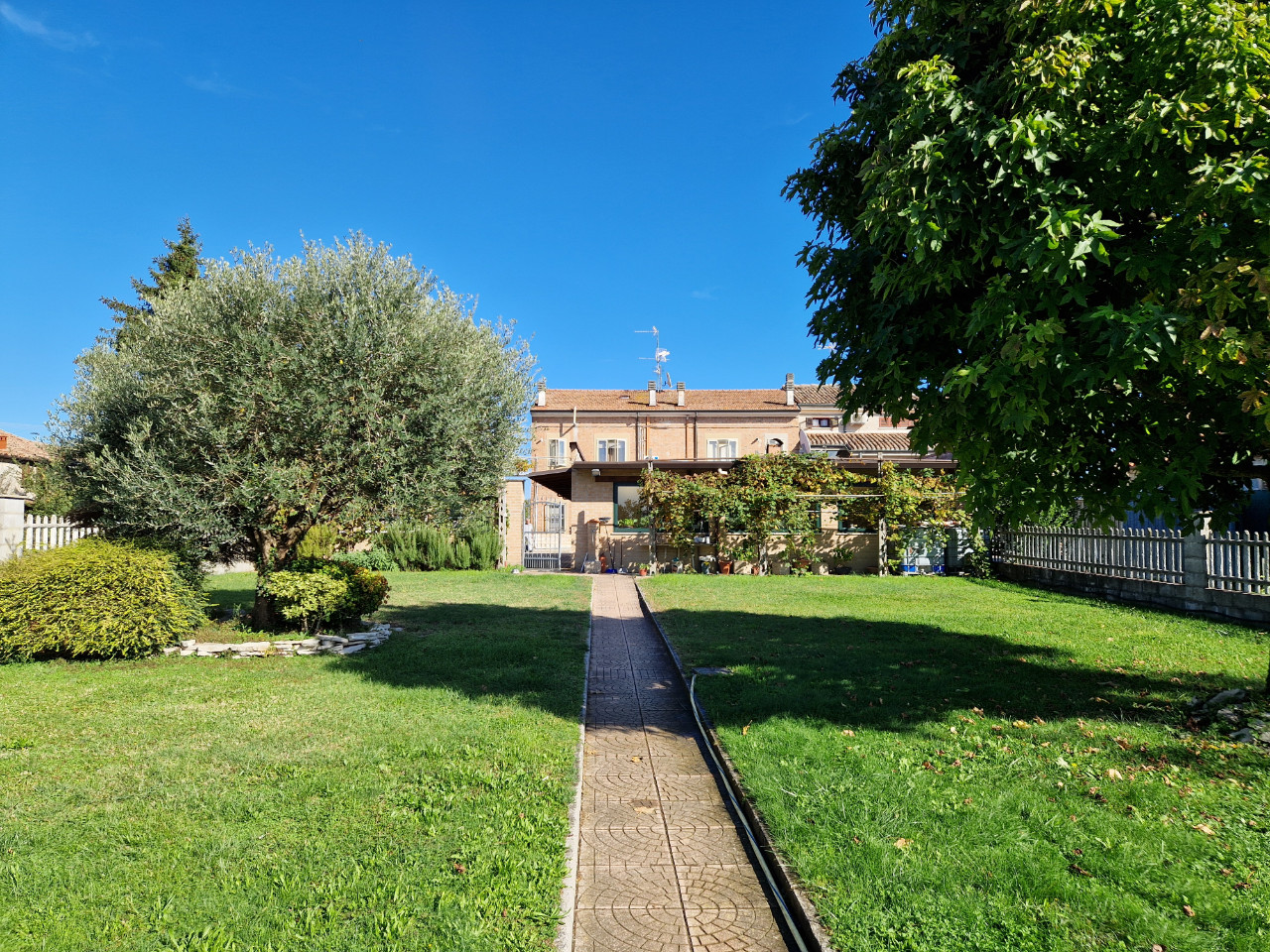 Villa Bifamiliare in vendita Ferrara Zona Via Ravenna